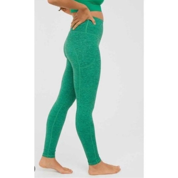 OFFLINE by Aerie The Hugger High Waisted Pocket Leggings - Picture 3 of 7